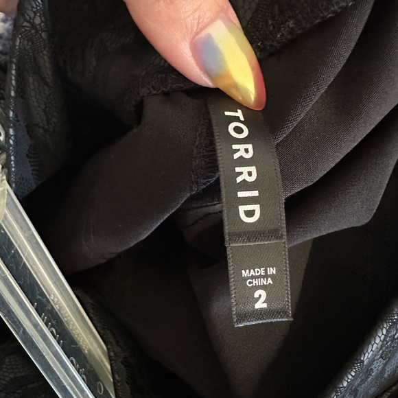 NWOT Torrid Black Lace Detail Leggings - Picture 8 of 8